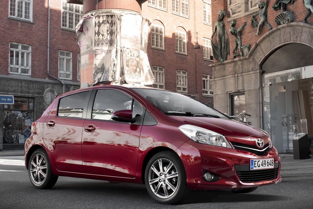 TOYOTA YARIS