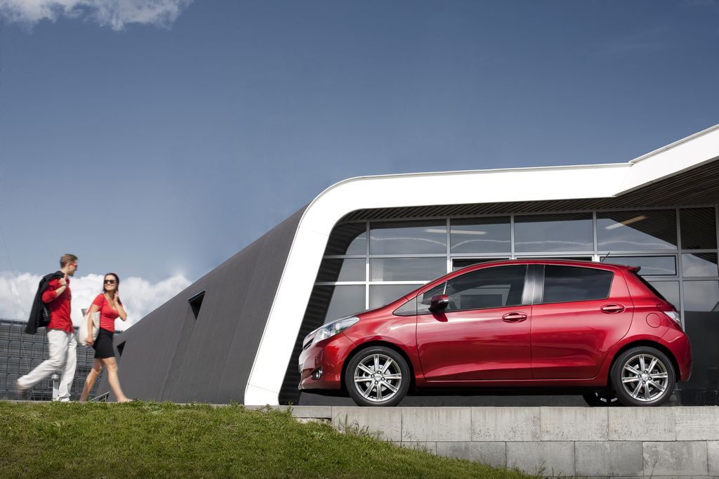 TOYOTA YARIS