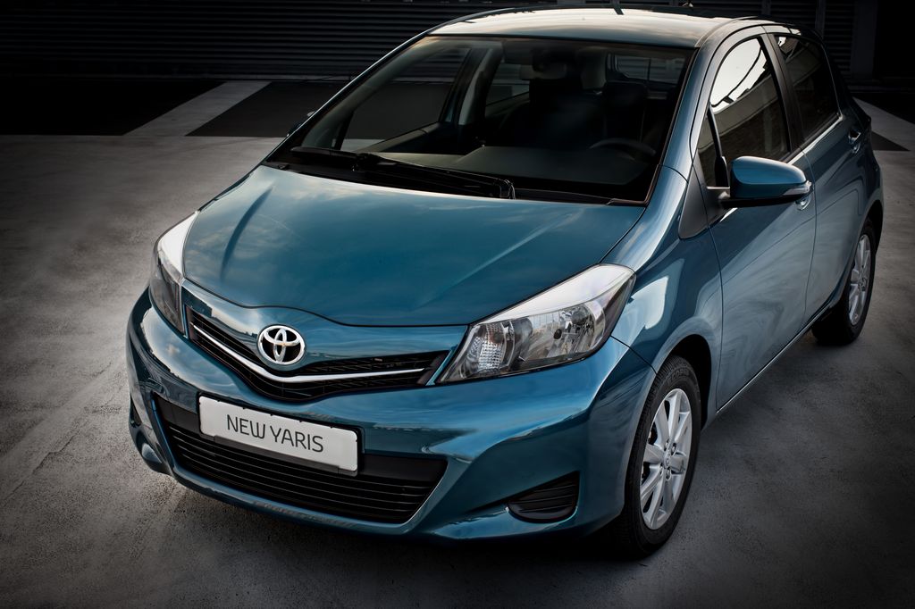 TOYOTA YARIS