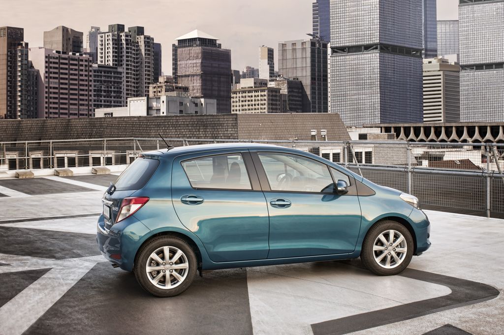 TOYOTA YARIS