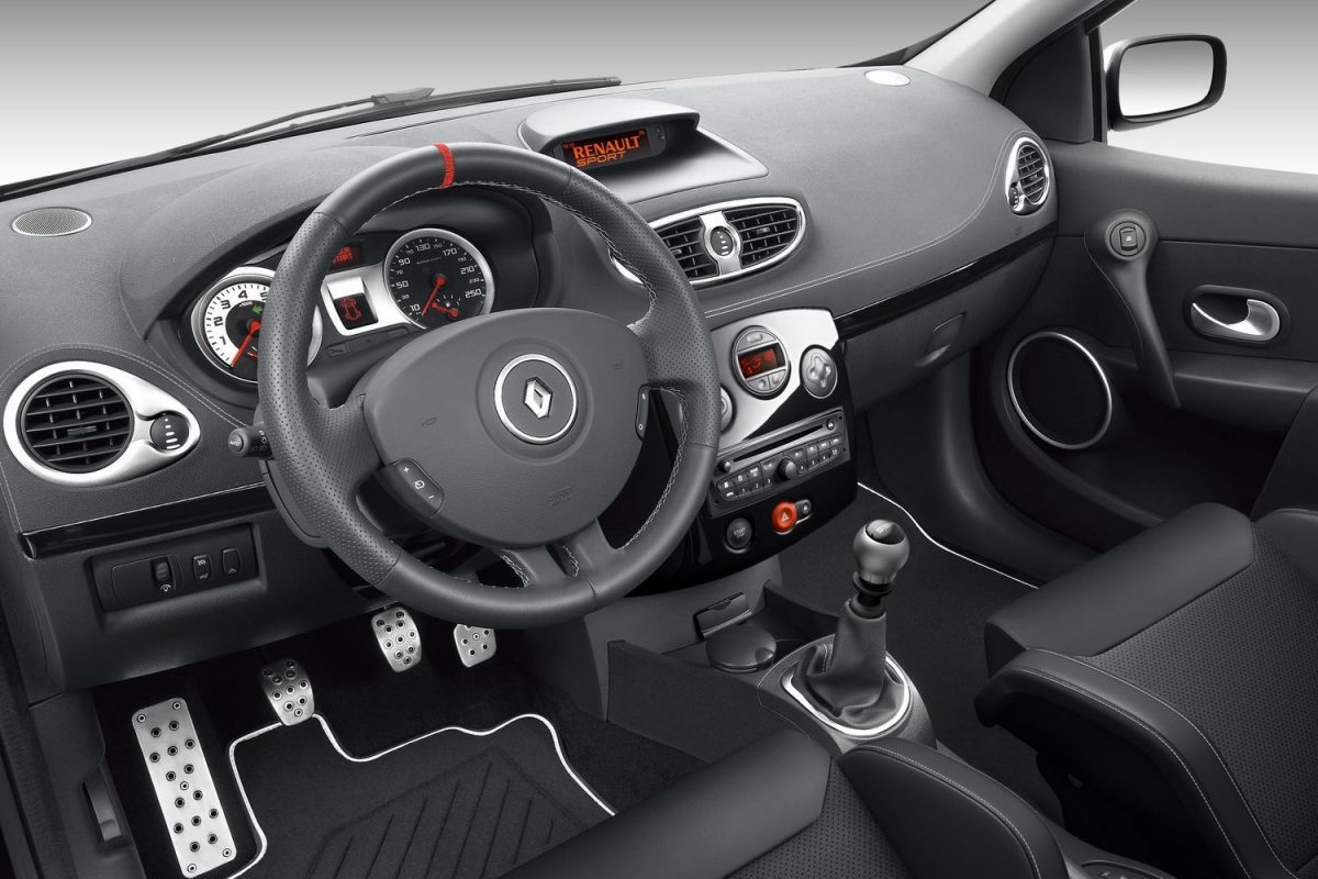 RENAULT