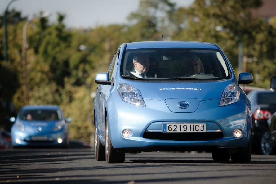 NISSAN LEAF