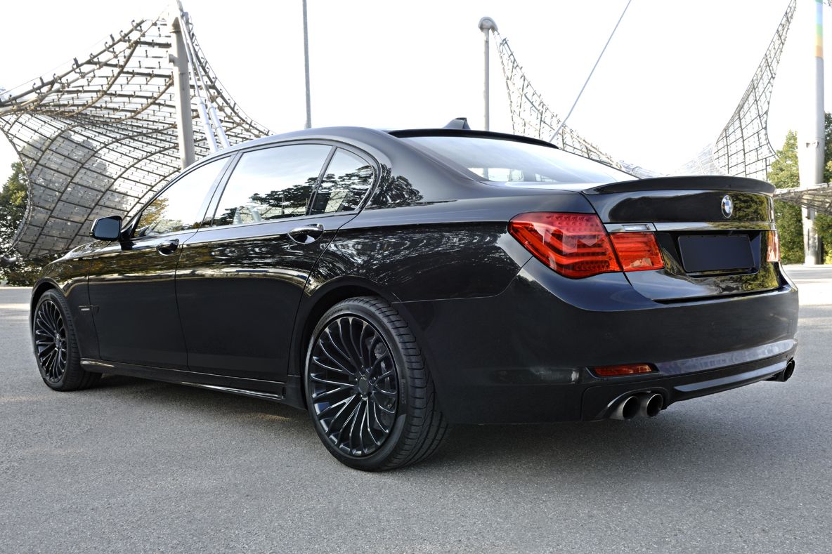 BMW 750
