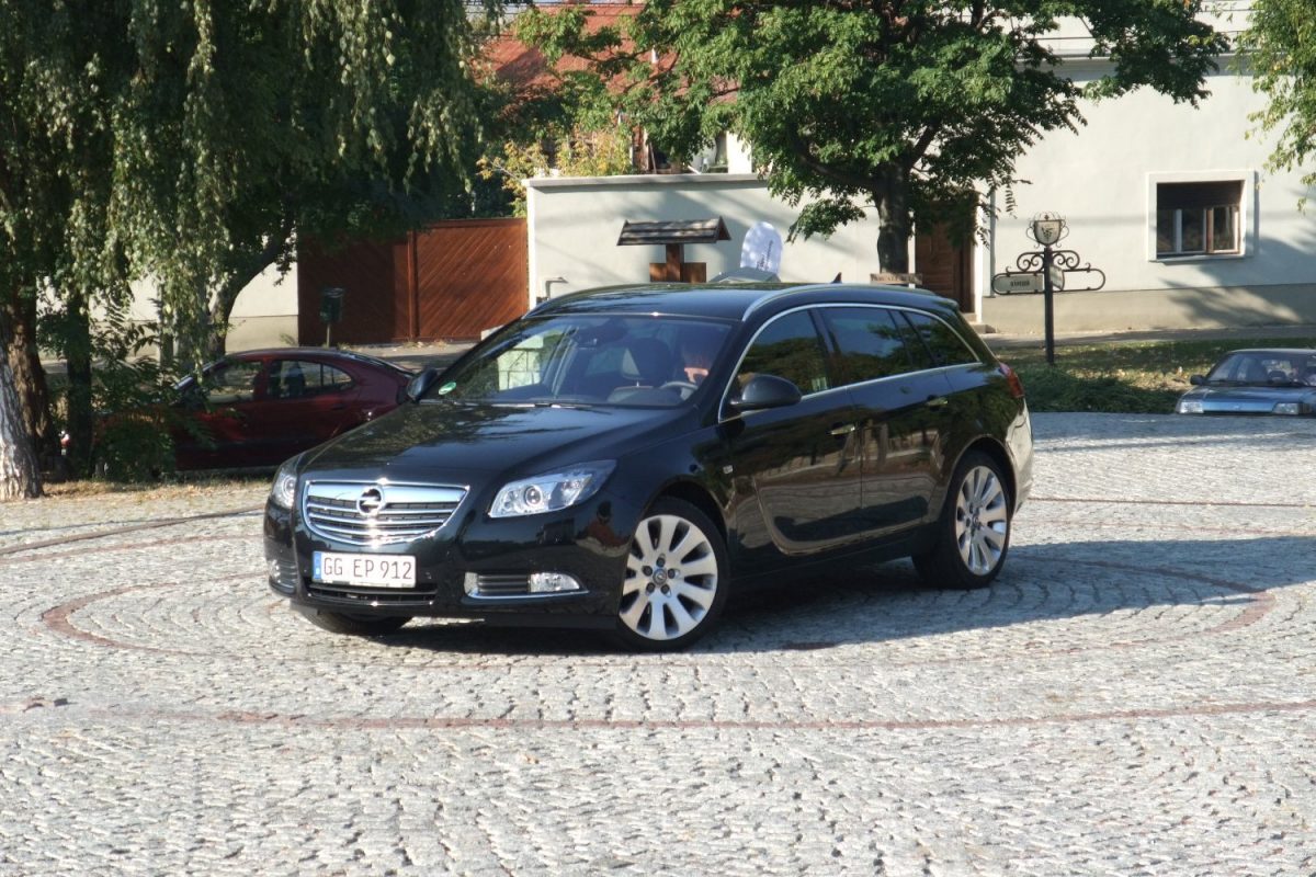 OPEL INSIGNIA