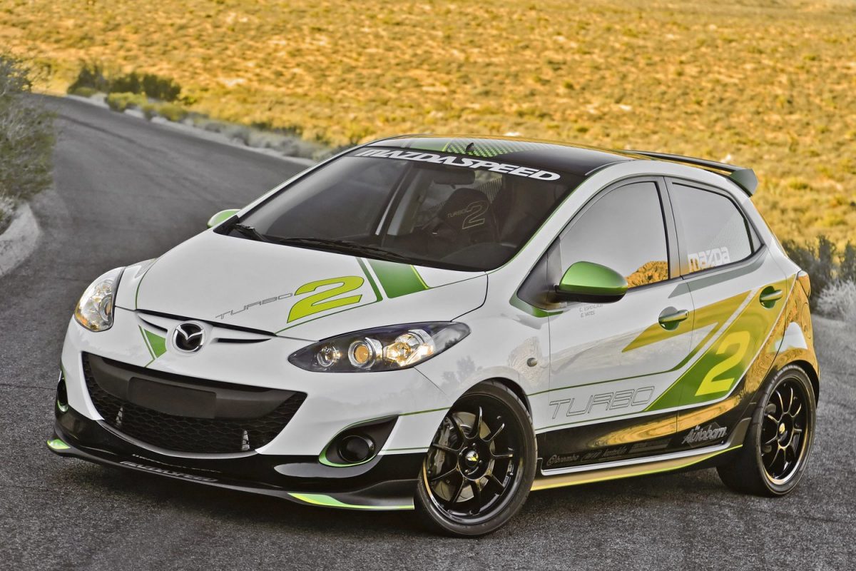 MAZDA 2