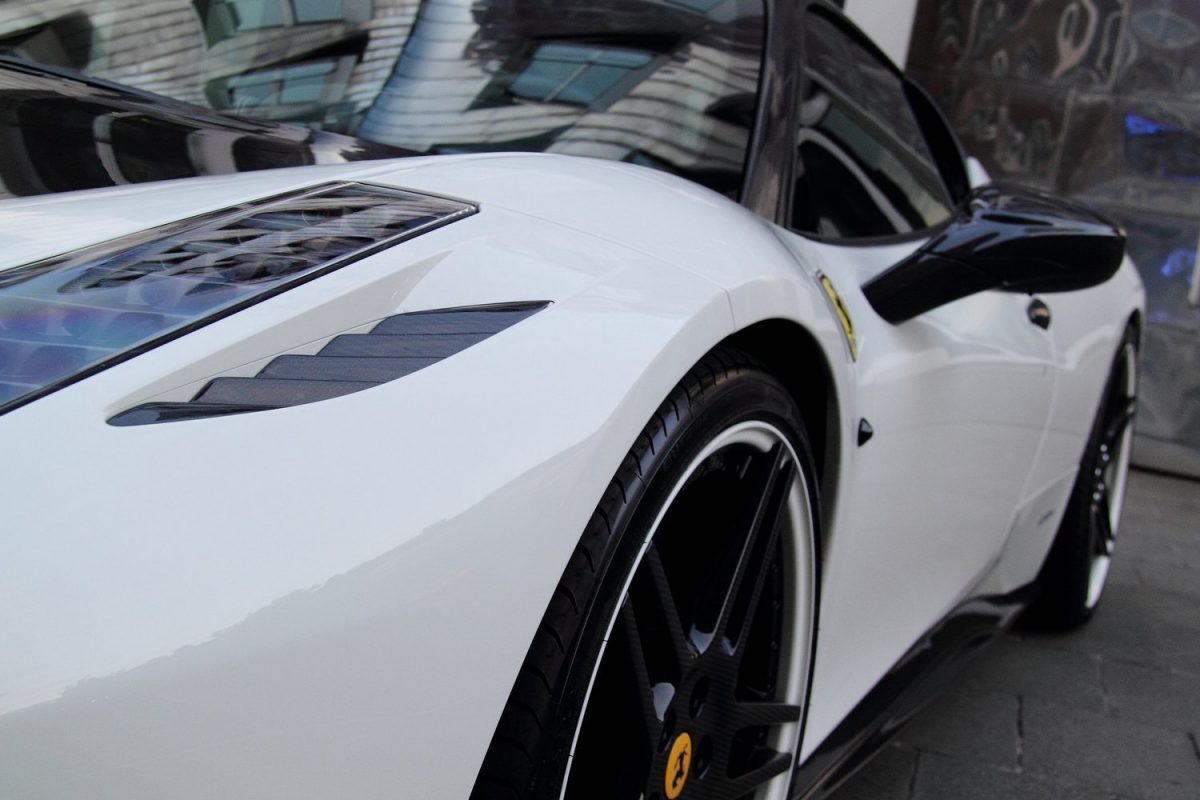 FERRARI 458