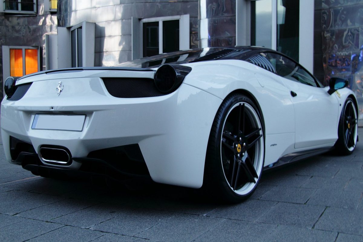 FERRARI 458