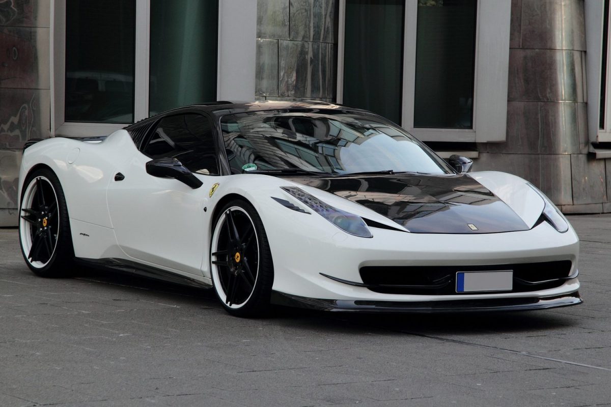 FERRARI 458