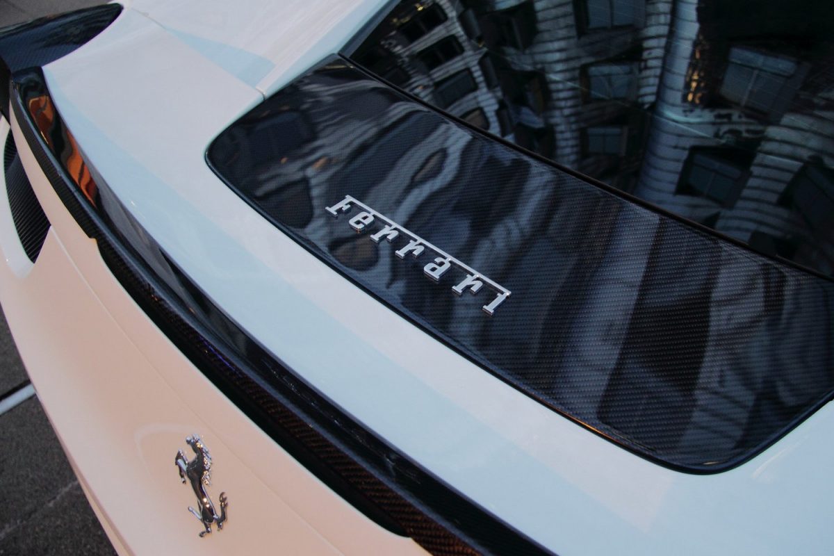 FERRARI 458