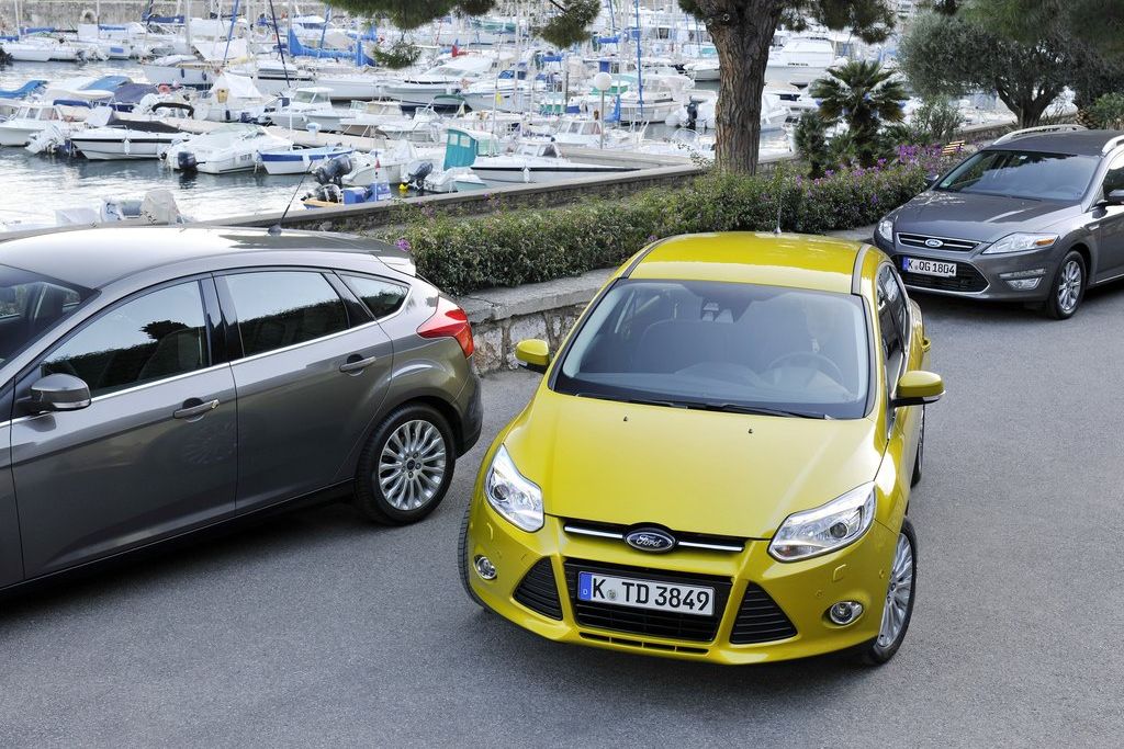 FORD FOCUS