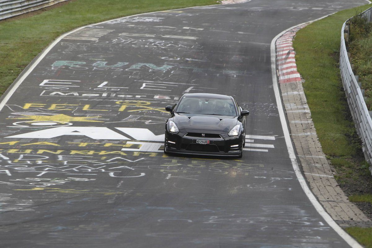 NISSAN 370 Z