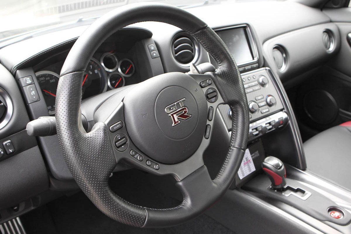 NISSAN 370 Z