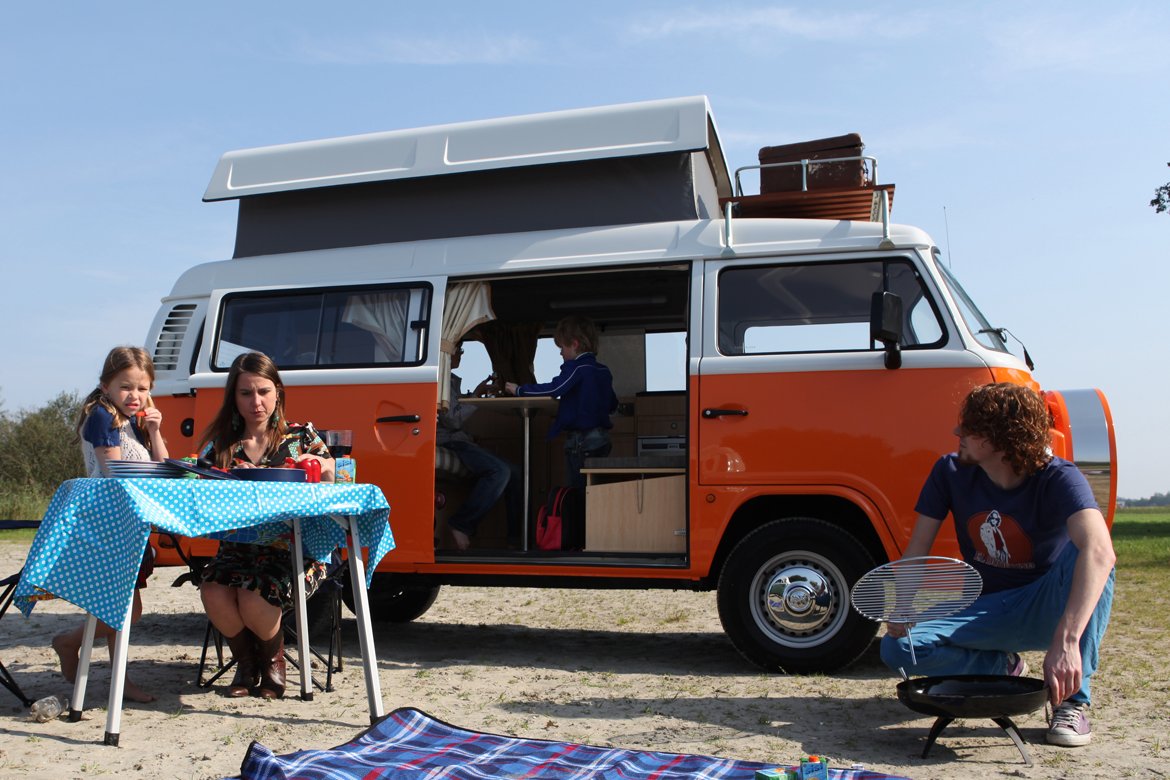 VOLKSWAGEN TRANSPORTER T2