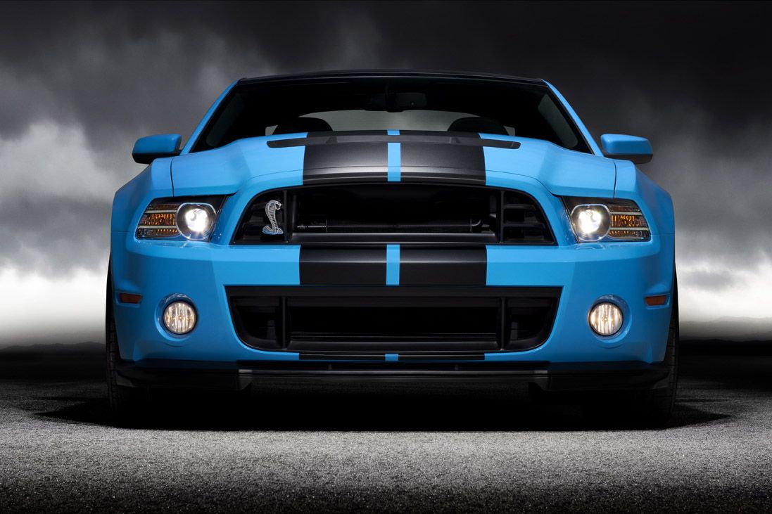 FORD MUSTANG