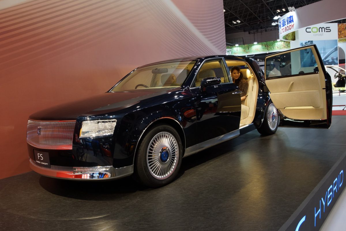 TOYOTA CROWN