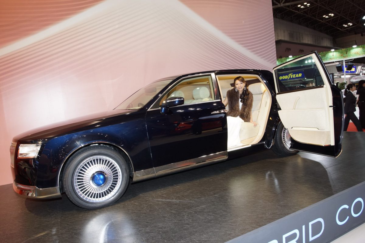 TOYOTA CROWN