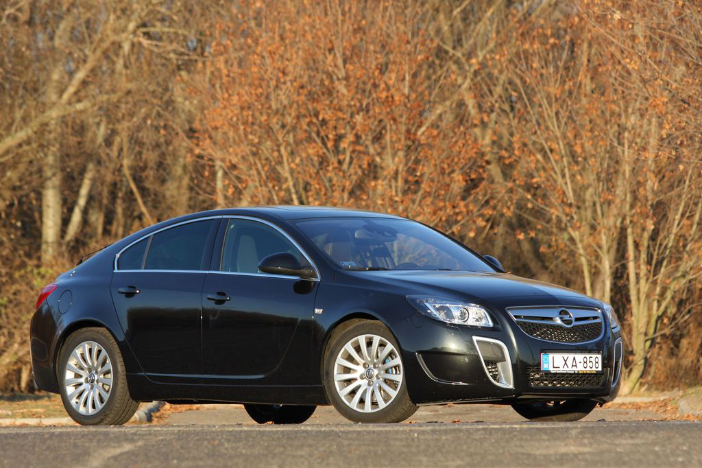OPEL INSIGNIA