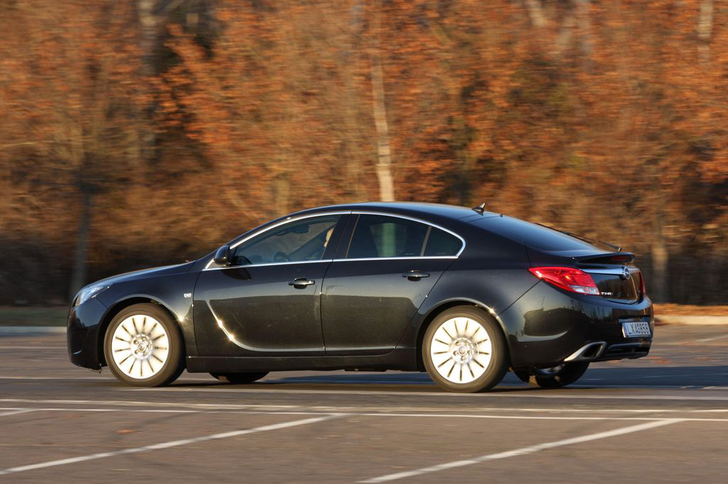 OPEL INSIGNIA