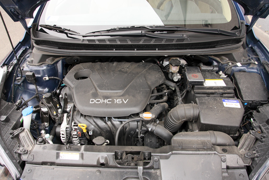 HYUNDAI ELANTRA