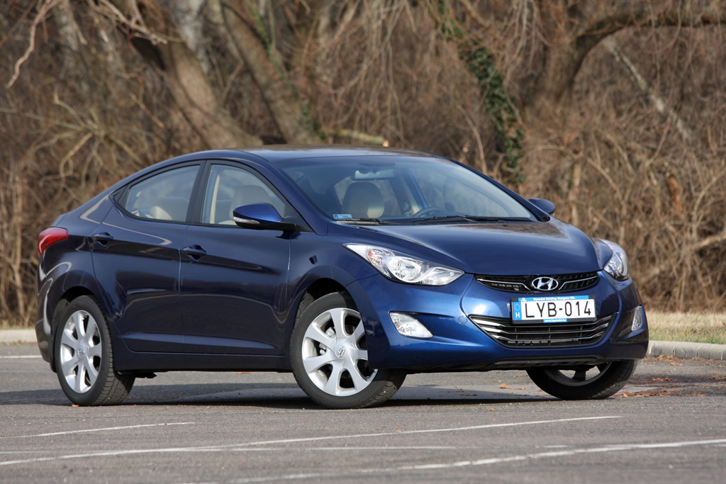 HYUNDAI ELANTRA