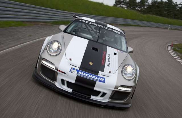 44 millióért utcai használatra alkalmatlan Porsche