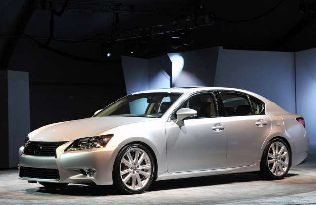 Mindent az új Lexus GS350-ről