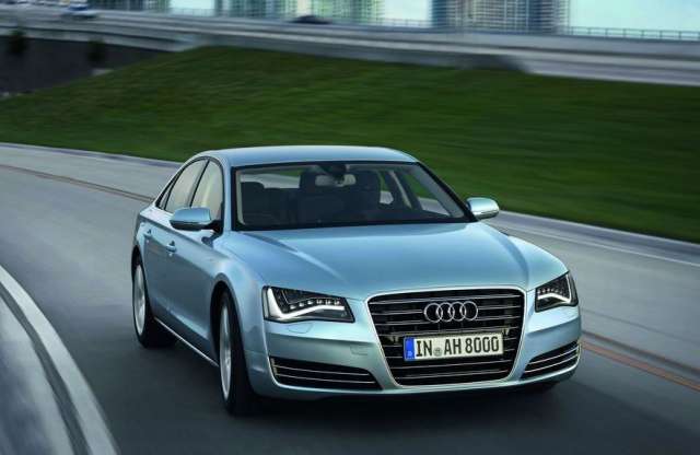 Sóher gazdagoknak itt az Audi A8 Hybrid