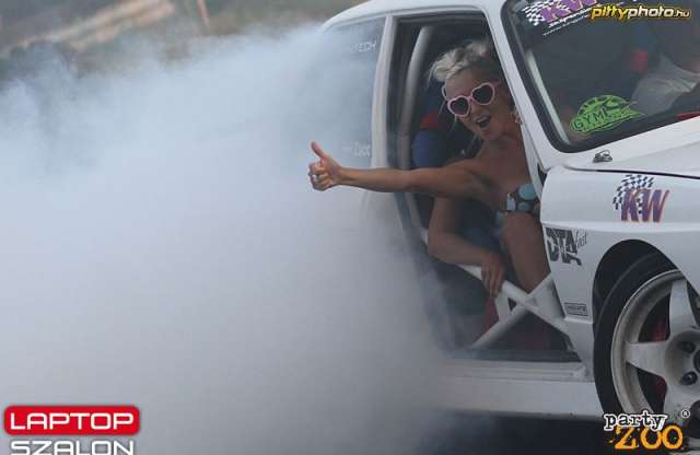 Világelsőség Máriapócson: női drifter bajnok