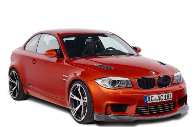 Kis BMW kupé és nagy BMW kabrió erős tuninggal