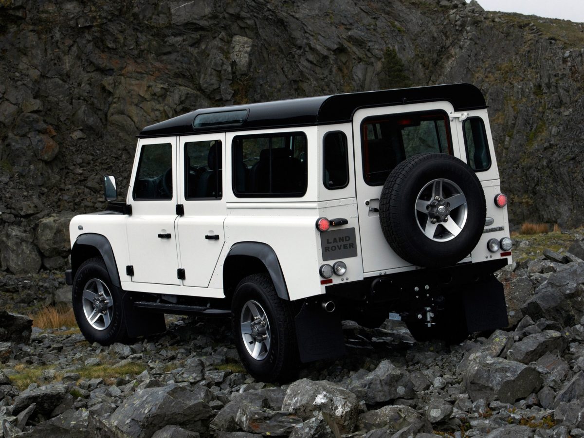 LAND ROVER DEFENDER