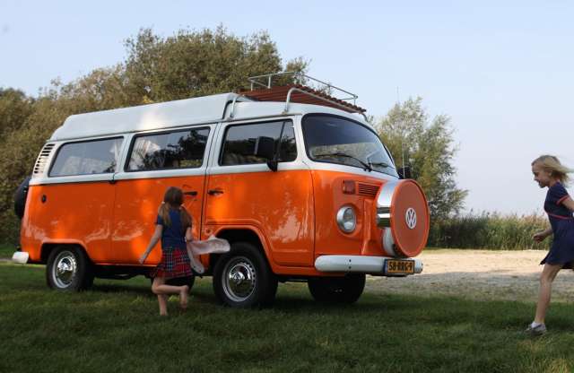 Visszatér a hippibusz! Ismét piacon a VW T2