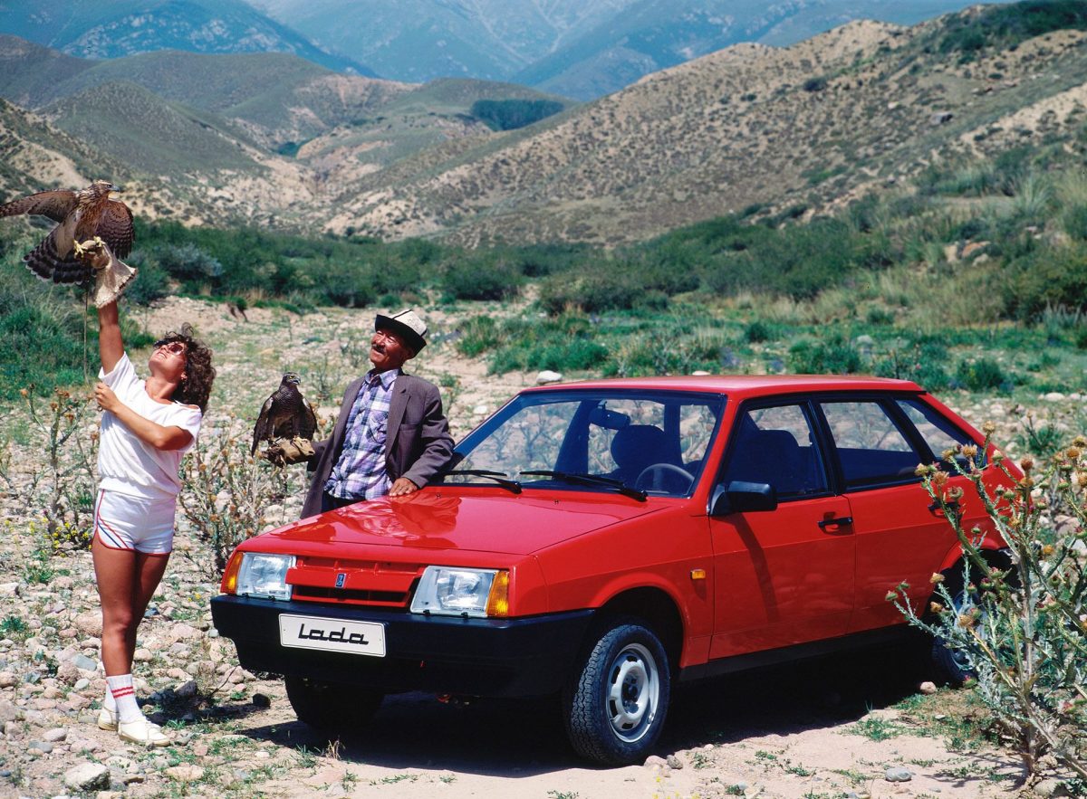 LADA SAMARA
