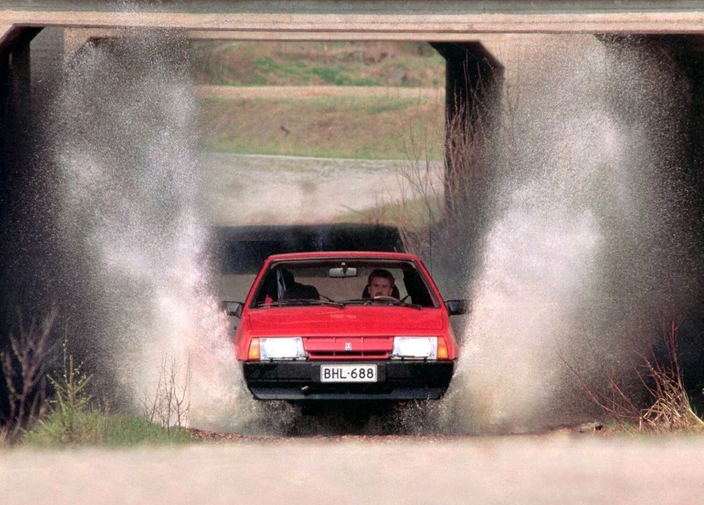 LADA SAMARA