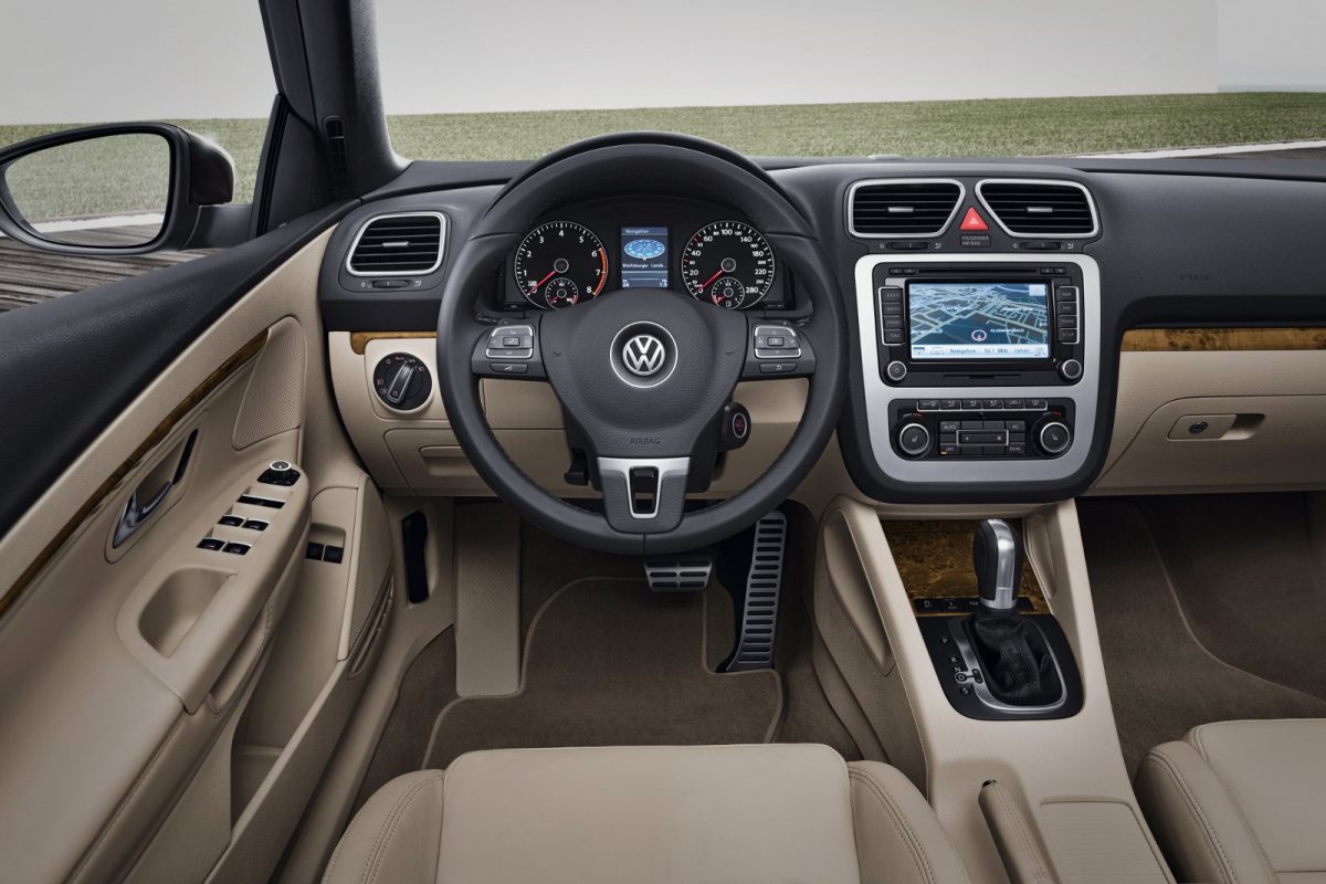 VOLKSWAGEN EOS
