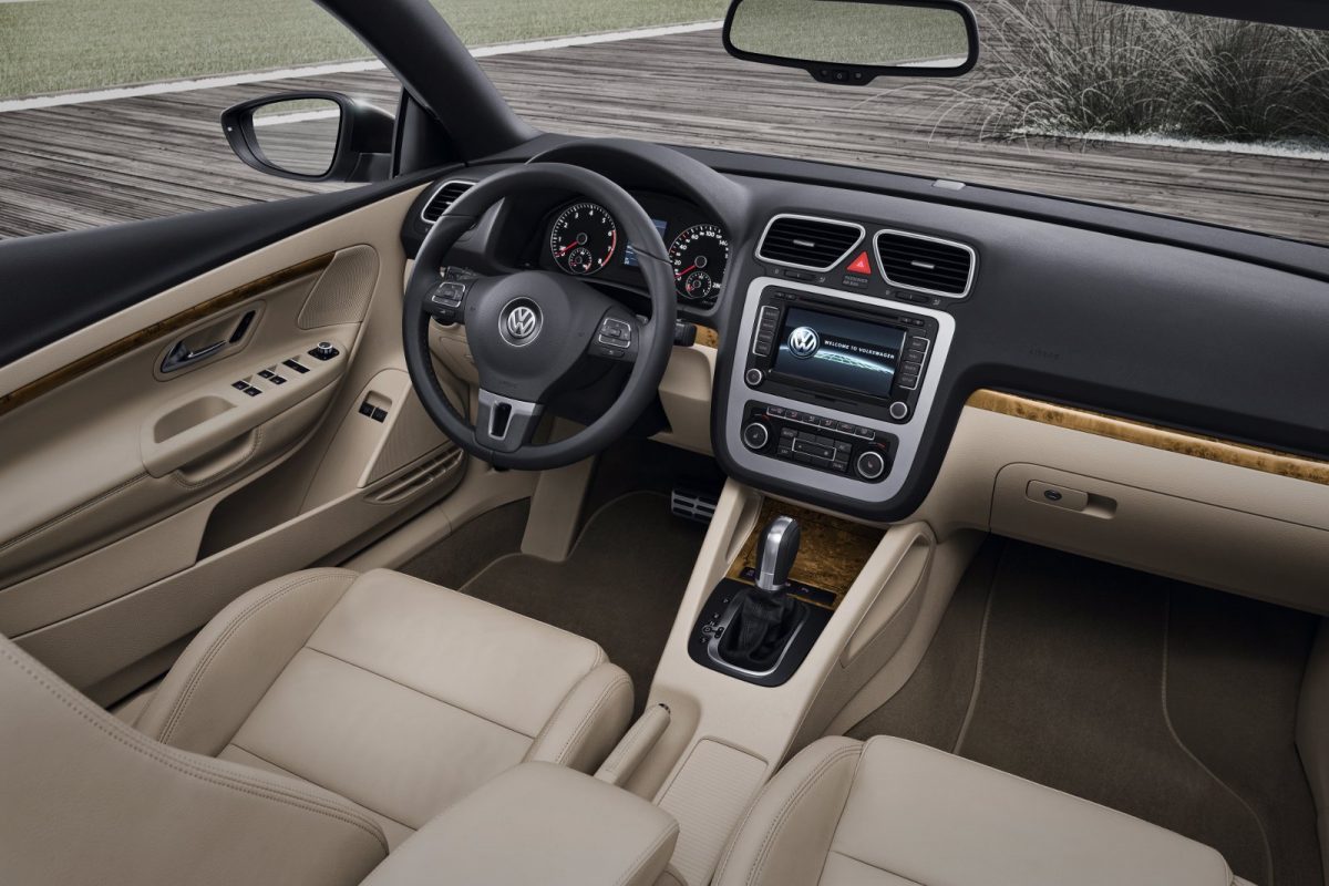VOLKSWAGEN EOS