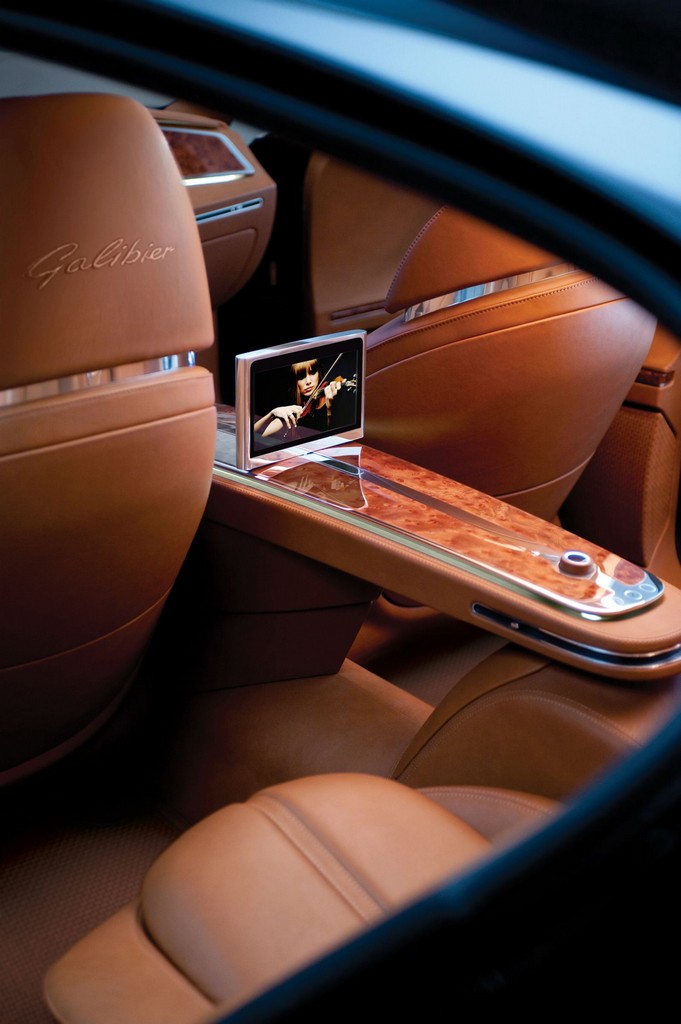 BUGATTI VEYRON