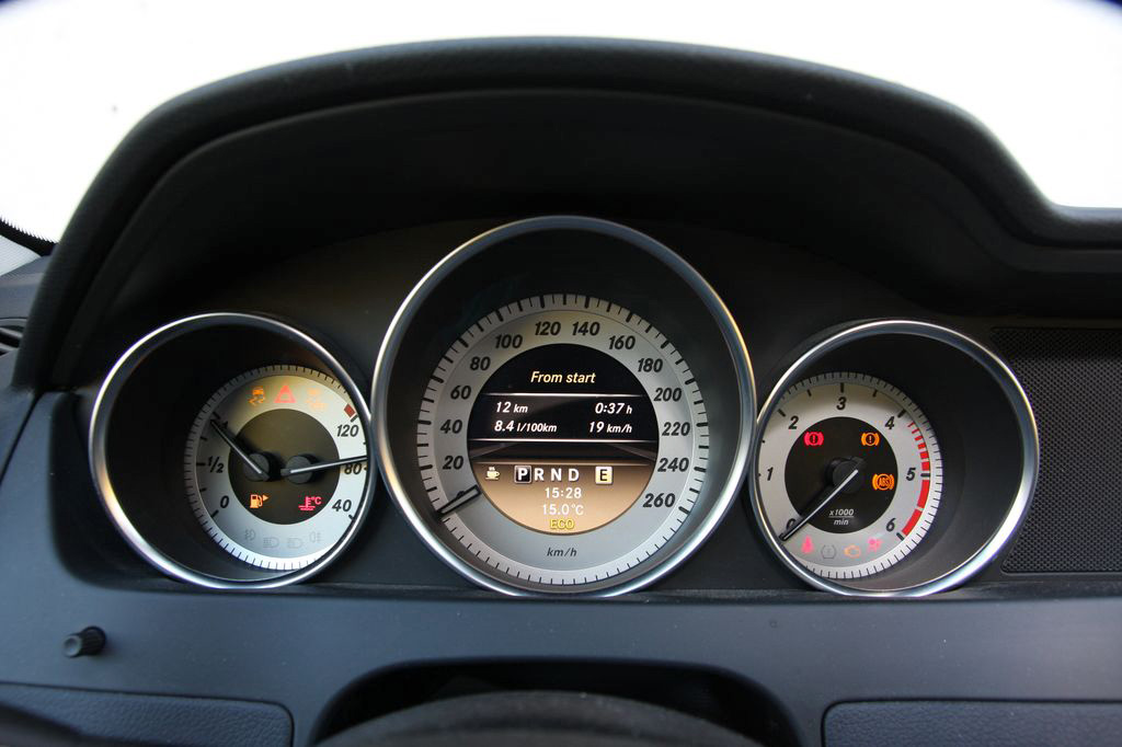 MERCEDES-BENZ