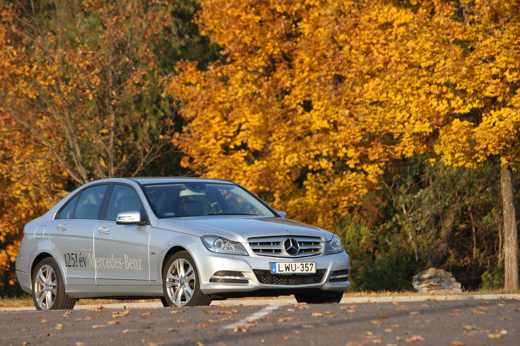 MERCEDES-BENZ