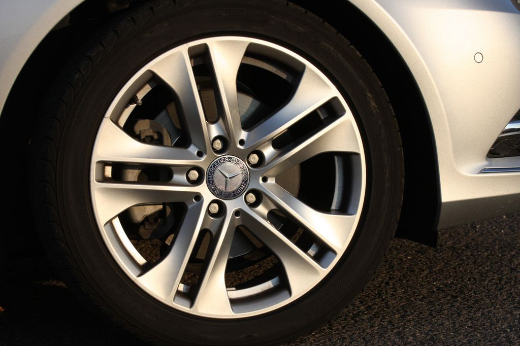 MERCEDES-BENZ