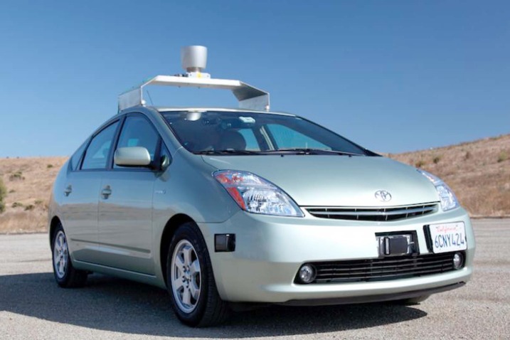 TOYOTA PRIUS