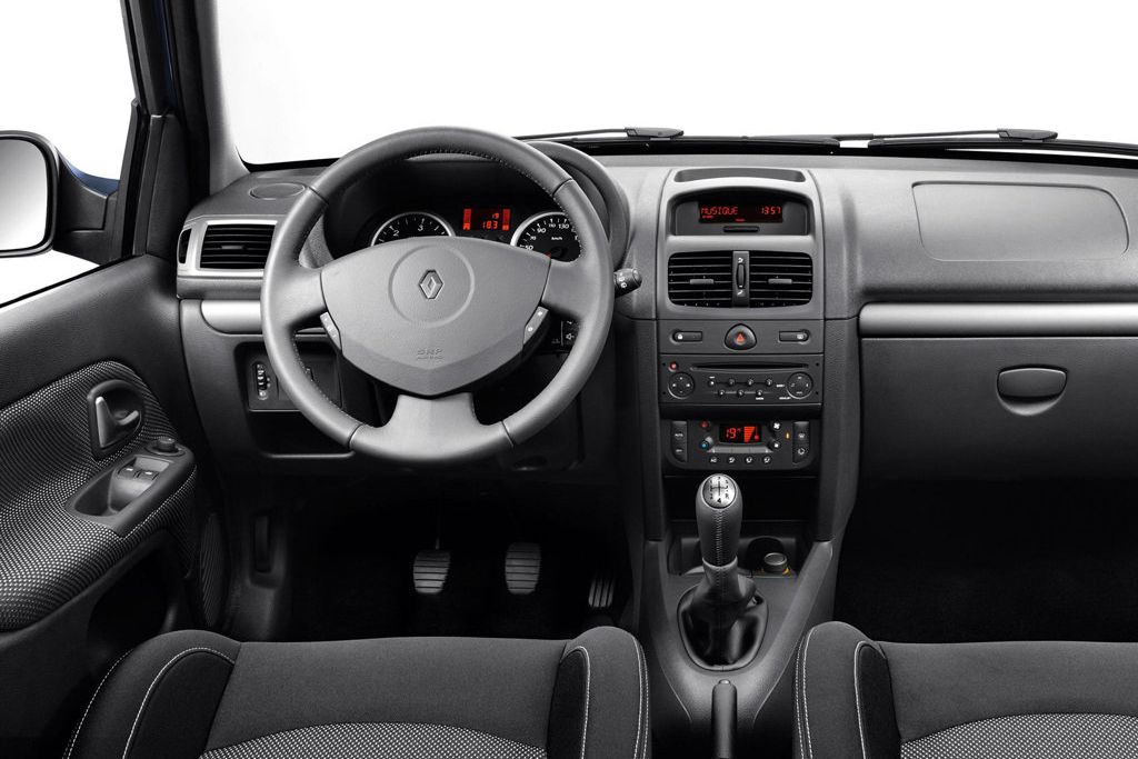 RENAULT CLIO