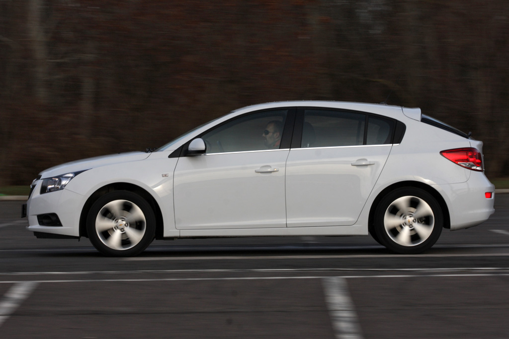CHEVROLET CRUZE