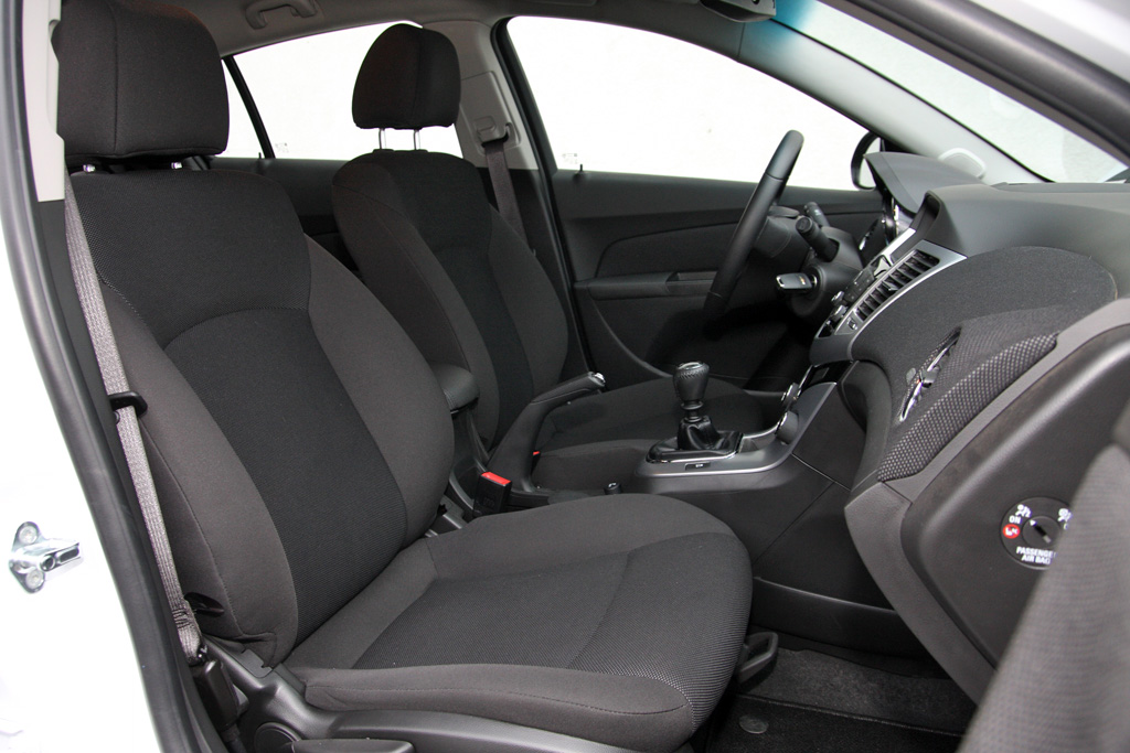 CHEVROLET CRUZE