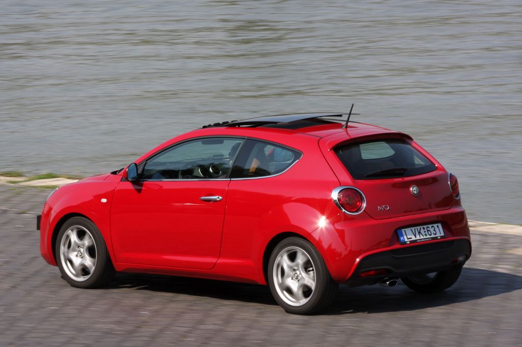 HYUNDAI GENESIS COUPE