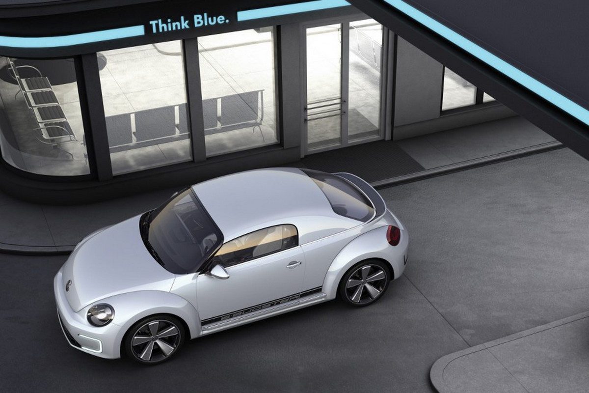 VOLKSWAGEN NEW BEETLE