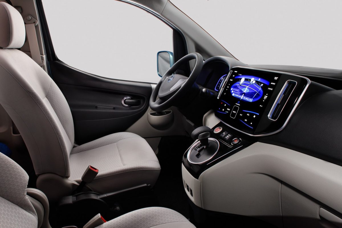 NISSAN NV200