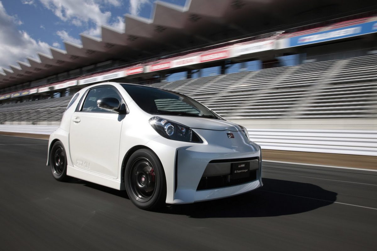 TOYOTA IQ