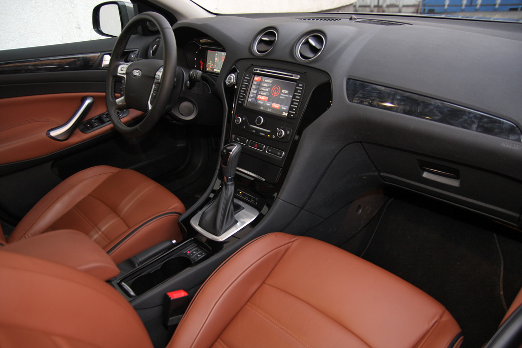 FORD MONDEO