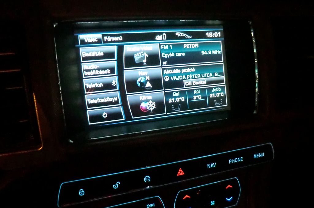 JAGUAR XF