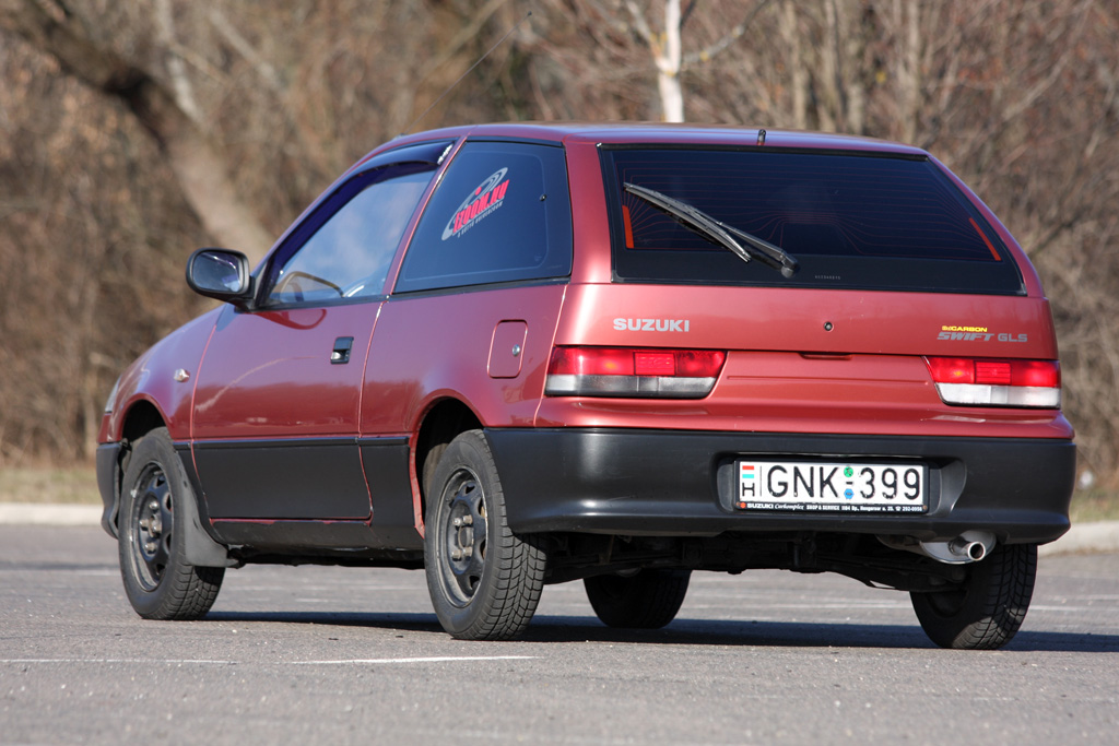 SUZUKI SWIFT